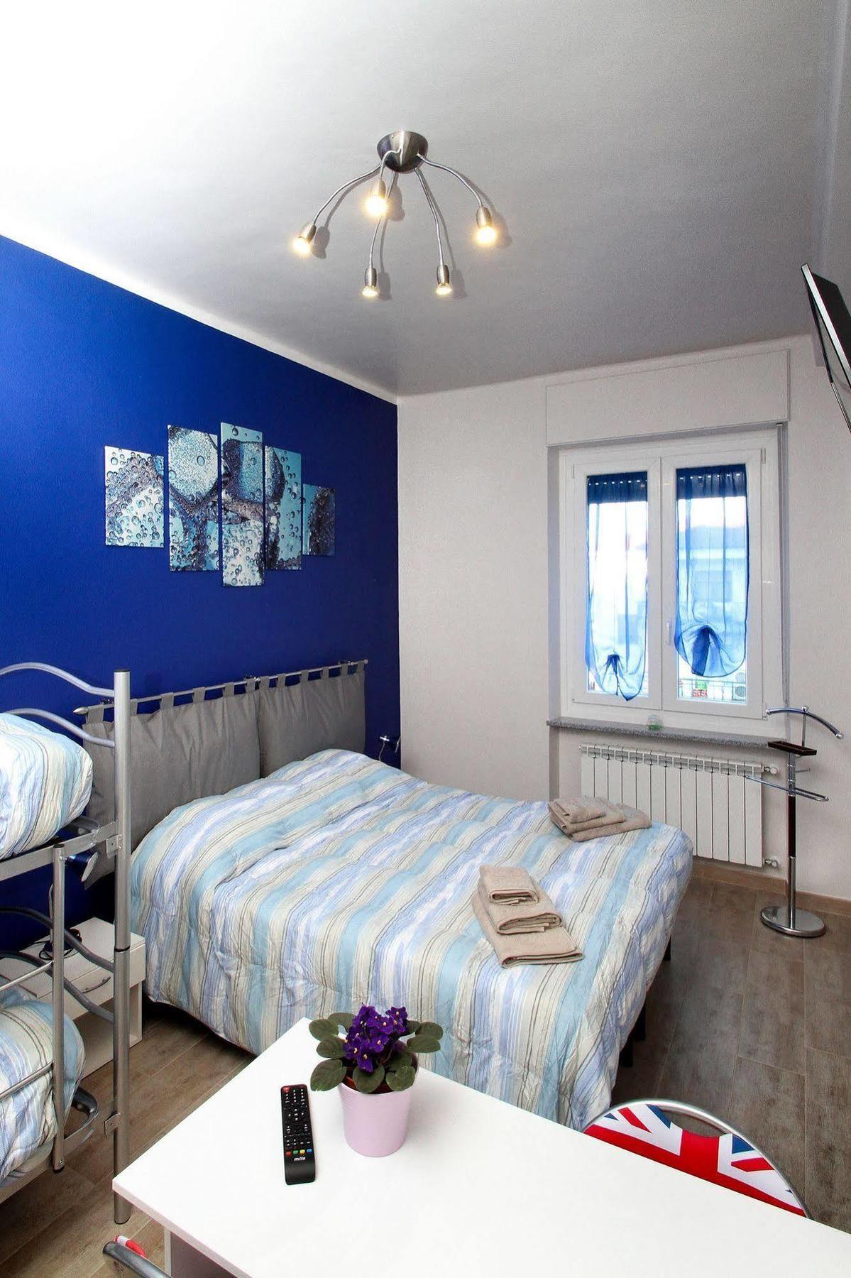 B&B Il Rosso E Il Blu Cuneo Exterior foto